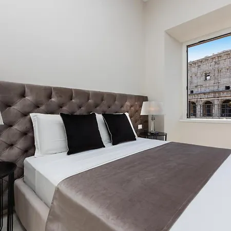Amazing Colosseo Rome Exterior photo